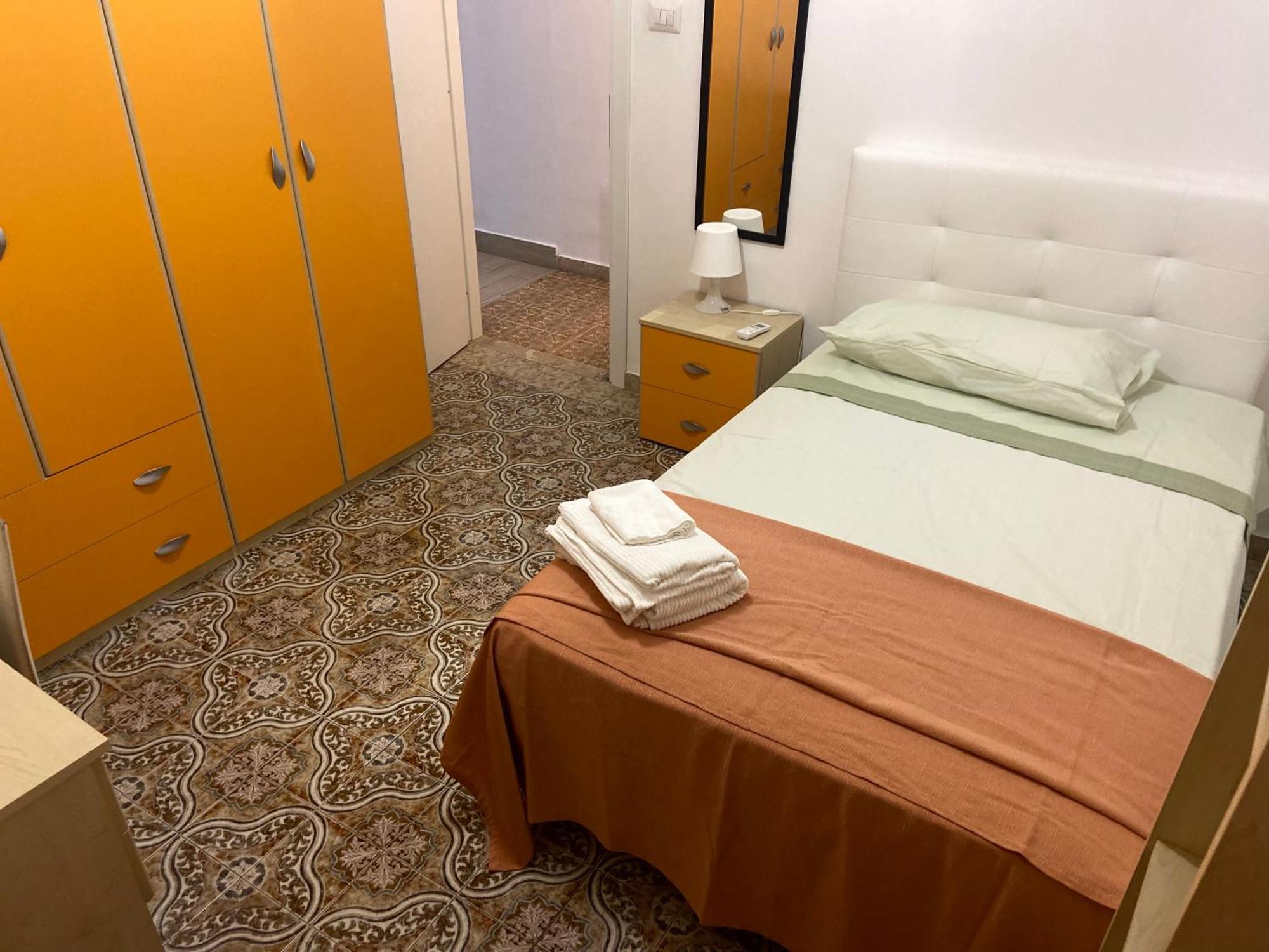 Casa Vacanza La Collegiata Katania Zewnętrze zdjęcie