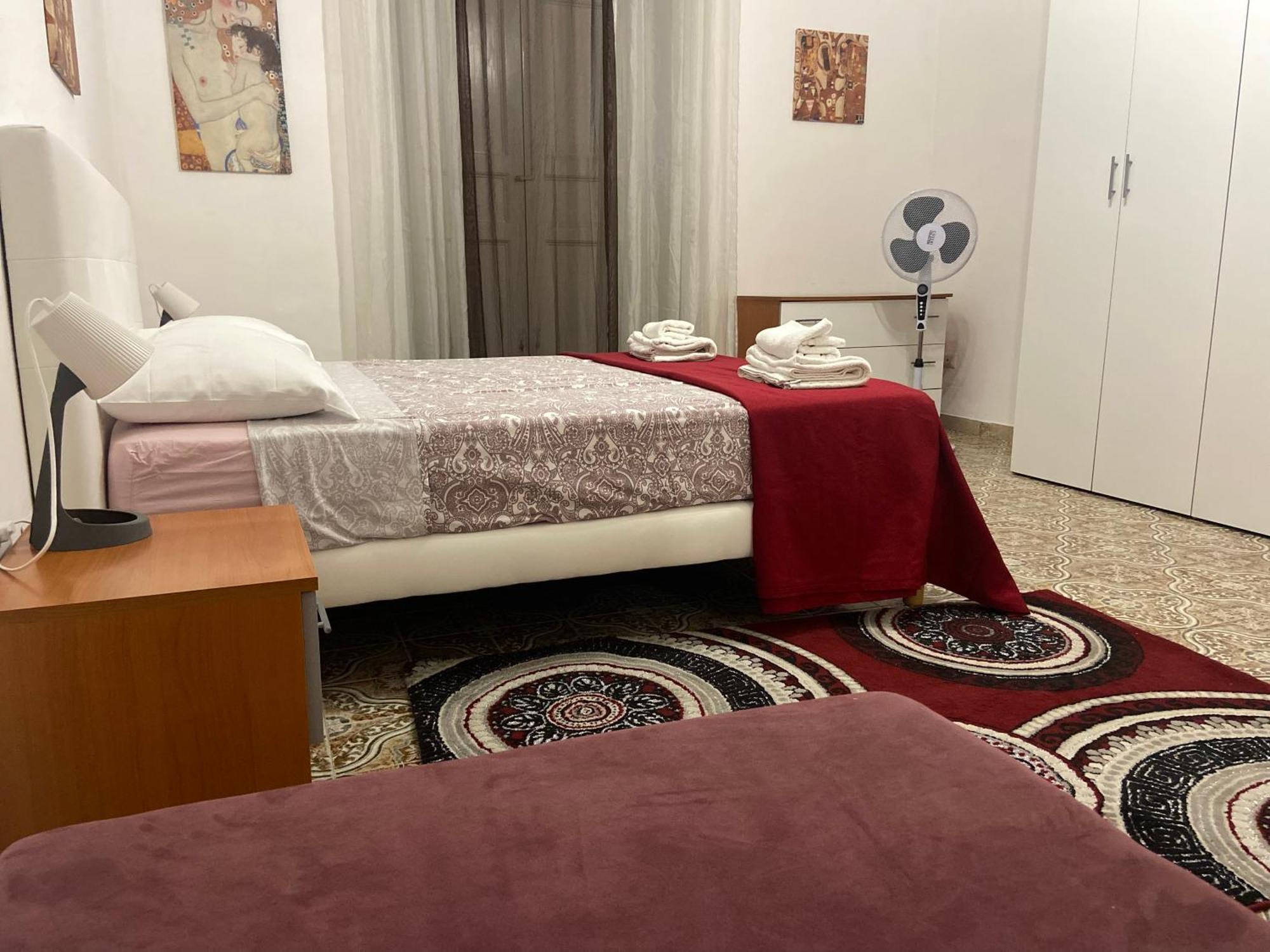 Casa Vacanza La Collegiata Katania Zewnętrze zdjęcie
